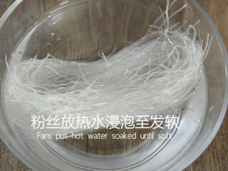 蒜蓉粉丝蒸丝瓜好看又好吃，秘密就在这酱料 