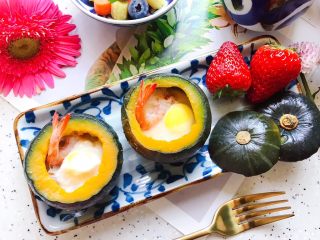 鹌鹑蛋鲜虾贝贝小南瓜盅 